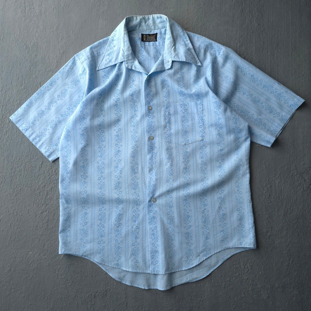 Vintage 1970s Penneys Towncraft Blue Short Sleeve Button Up Shirt Large Floral